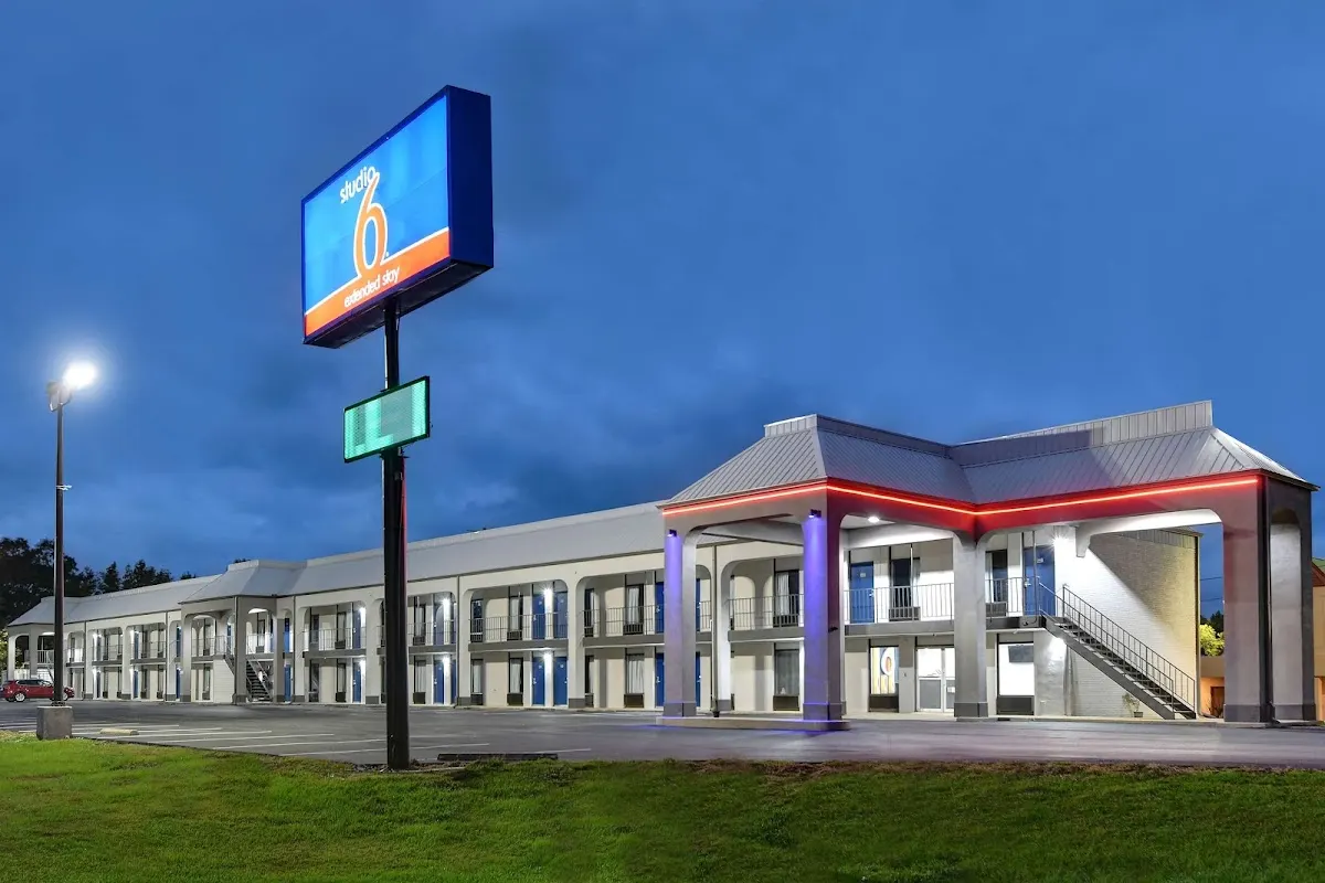 Studio 6 Meridian, MS – Bonita Lakes