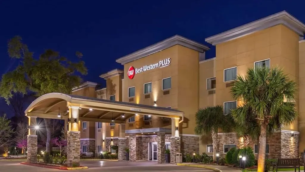 Best Western Plus Lake Jackson Inn & Suites