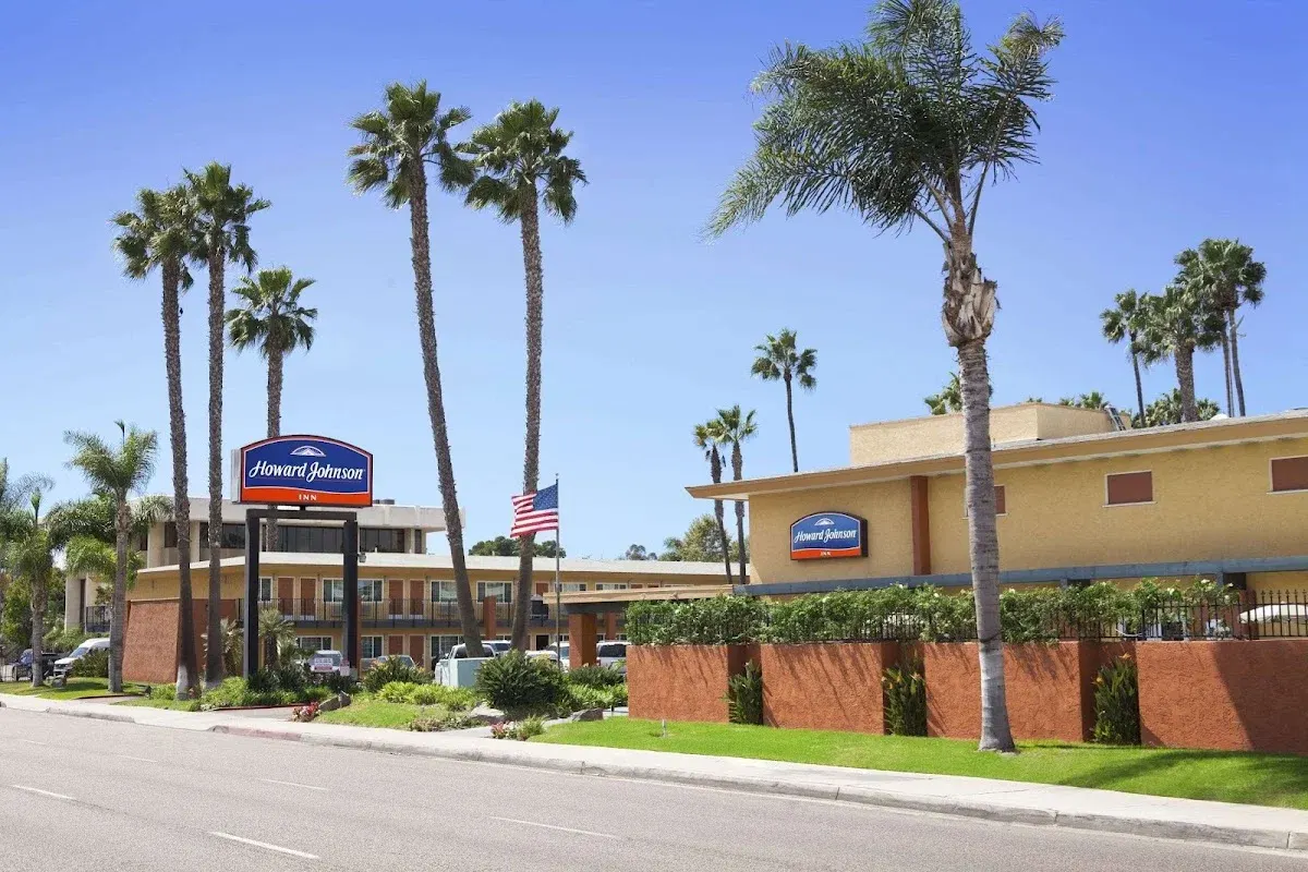 Howard Johnson by Wyndham San Diego Sea World