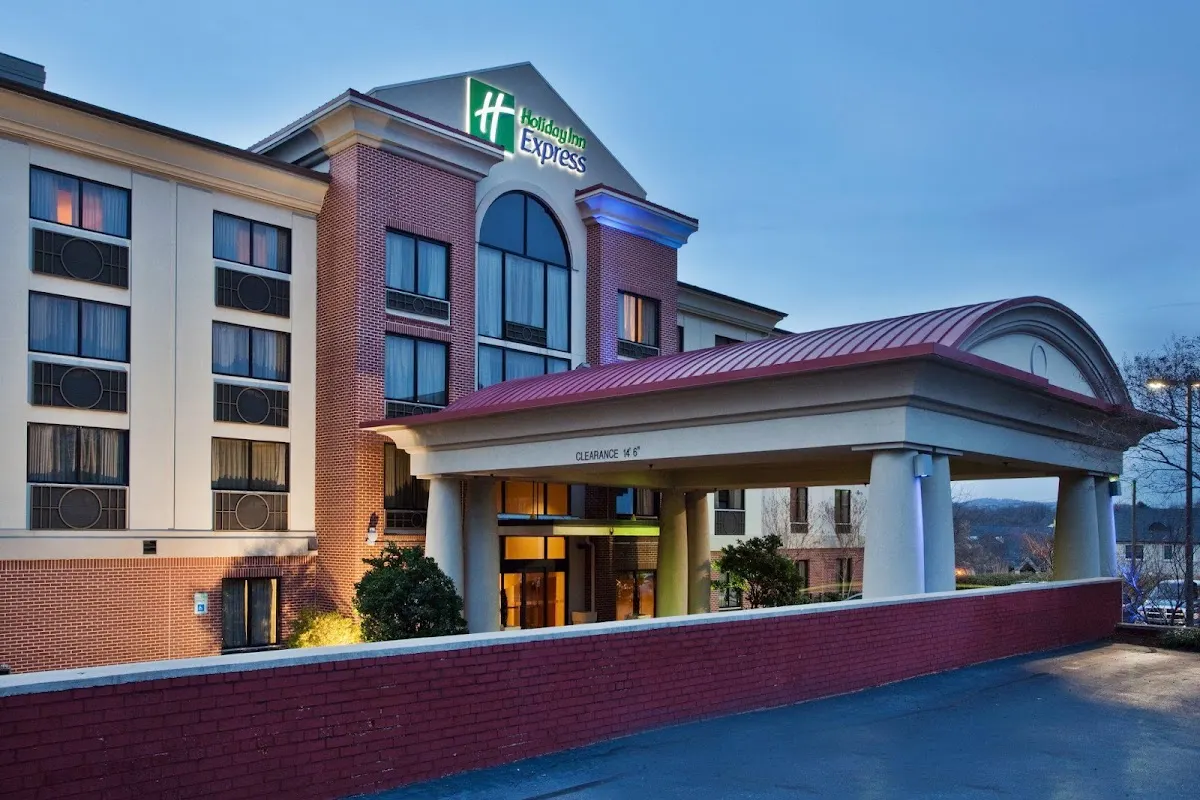 Holiday Inn Express & Suites Greenville-Downtown by IHG