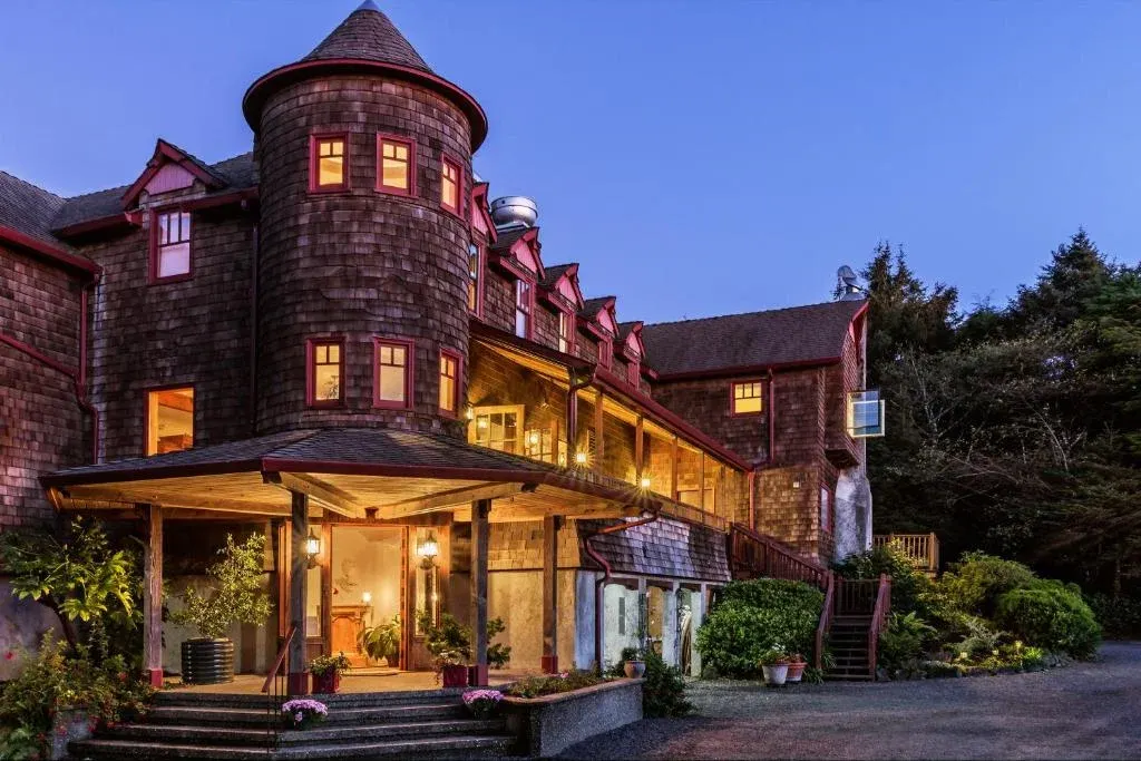 Arch Cape Inn, a Boutique Hotel