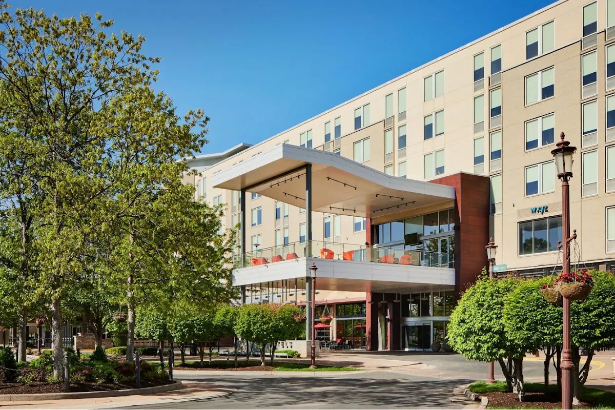 Aloft by Marriott Leawood-Overland Park