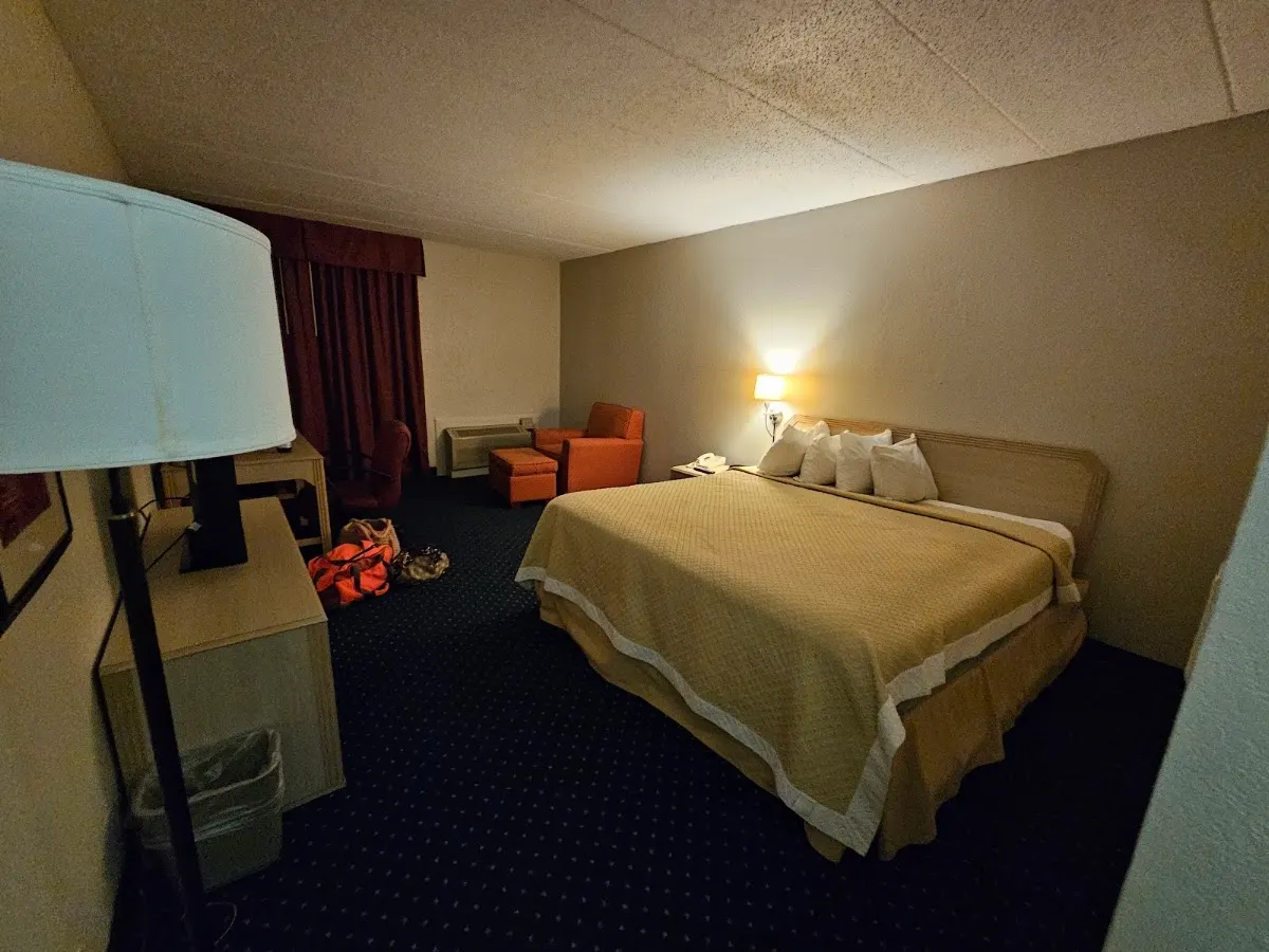 Norwood Inn & Suites La Crosse
