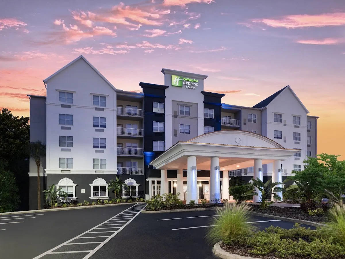 Holiday Inn Express & Suites Lakeland North - I-4 by IHG