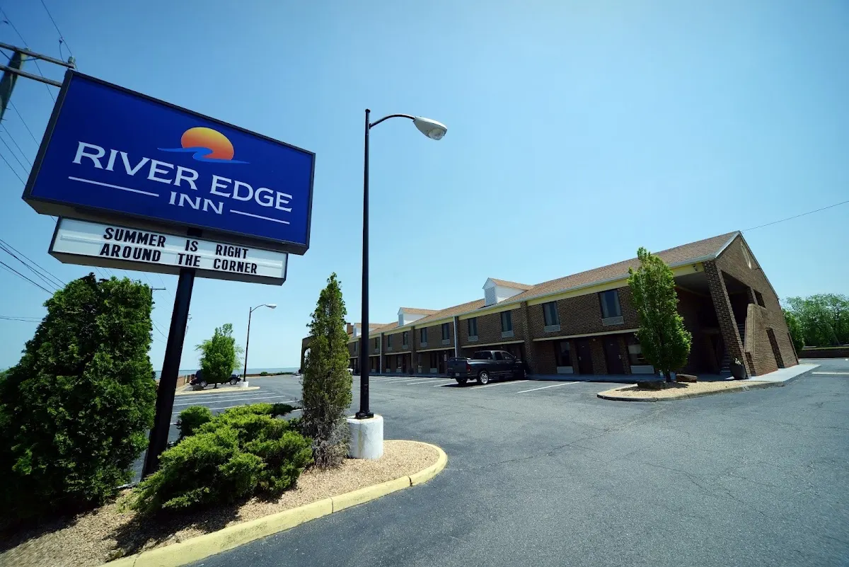 RIVER EDGE INN COLONIAL BEACH