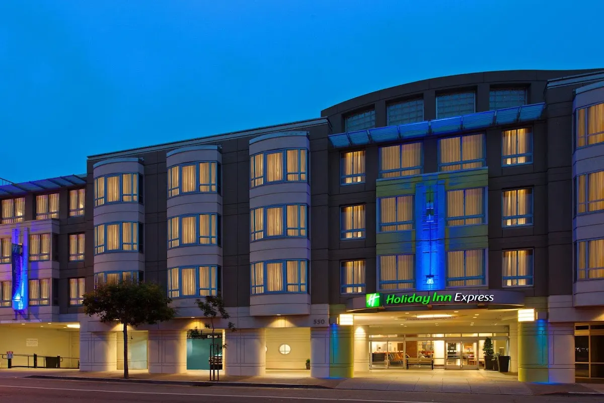 Holiday Inn Express & Suites San Francisco Fishermans Wharf by IHG