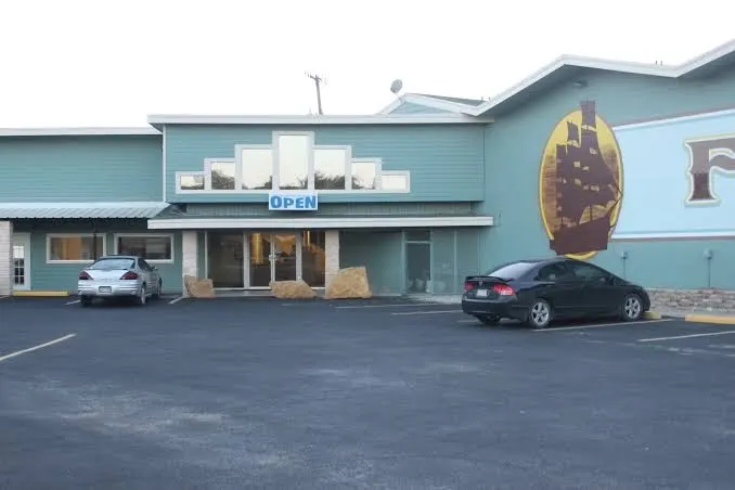 Flagship Inn