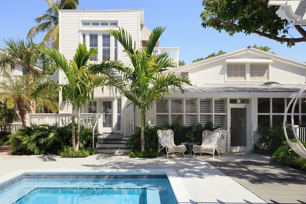 Ella's Cottages - Key West Historic Inns