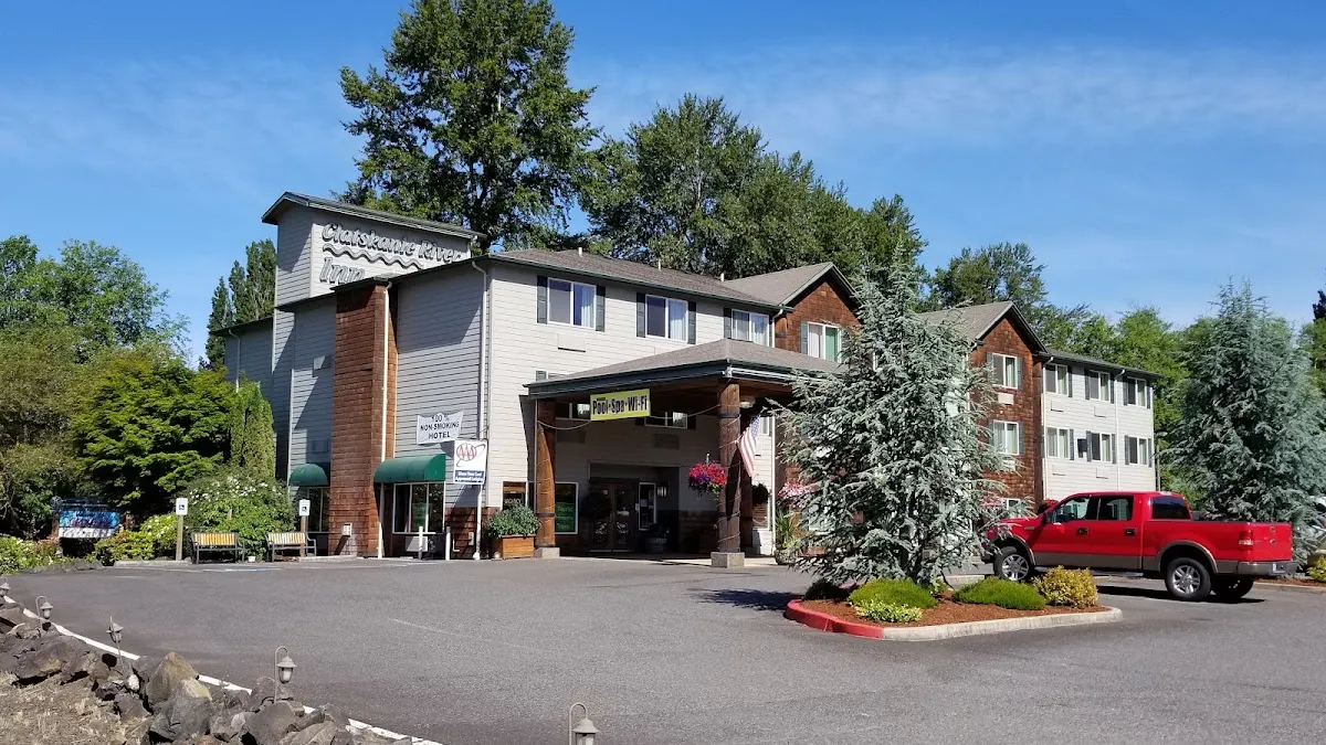 Clatskanie River Inn and RV Park