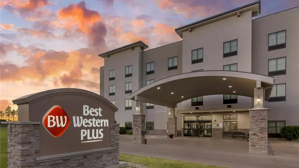 Best Western Plus Williston Hotel & Suites