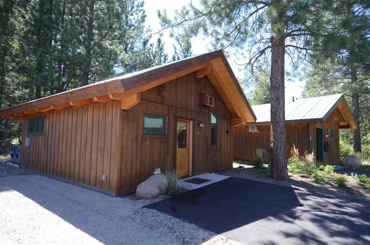 Chewuch Inn & Cabins