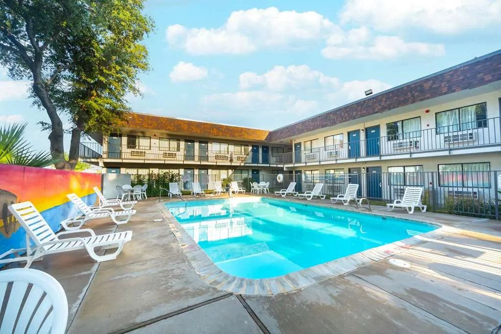 Motel 6 Del Rio, TX
