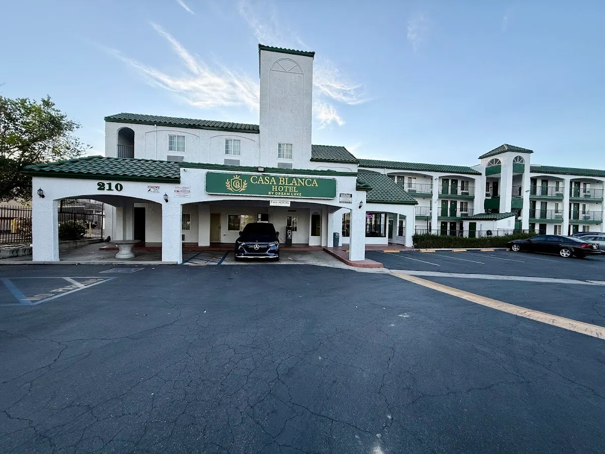 Casa Blanca Hotel - Corona