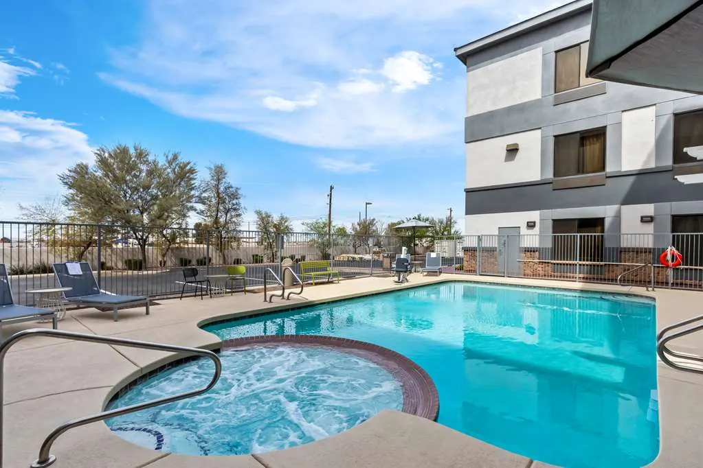 Spark by Hilton Phoenix East Mesa
