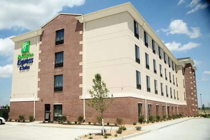 Holiday Inn Express & Suites Marion, an IHG Hotel
