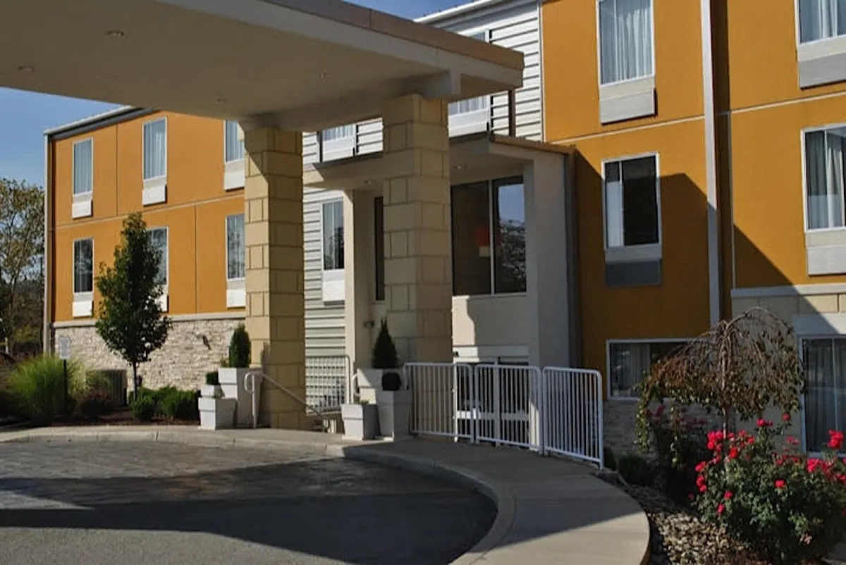 Holiday Inn Express Pittsburgh E - Waterfront Dr by IHG