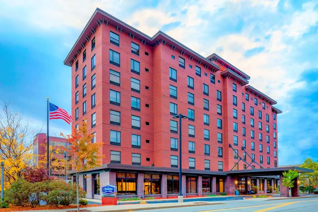 Hampton Inn & Suites Pittsburgh-Downtown