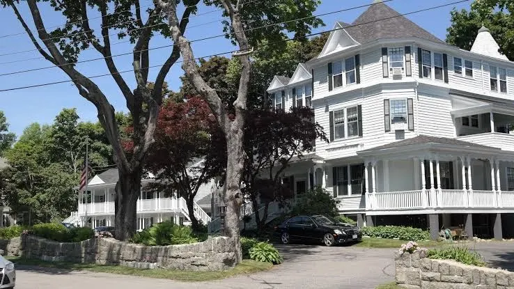 Moseley Cottage Inn and Town Motel