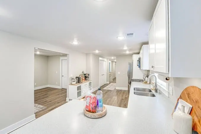 Serene & Updated Escape: 1 Mi to Heritage Landing