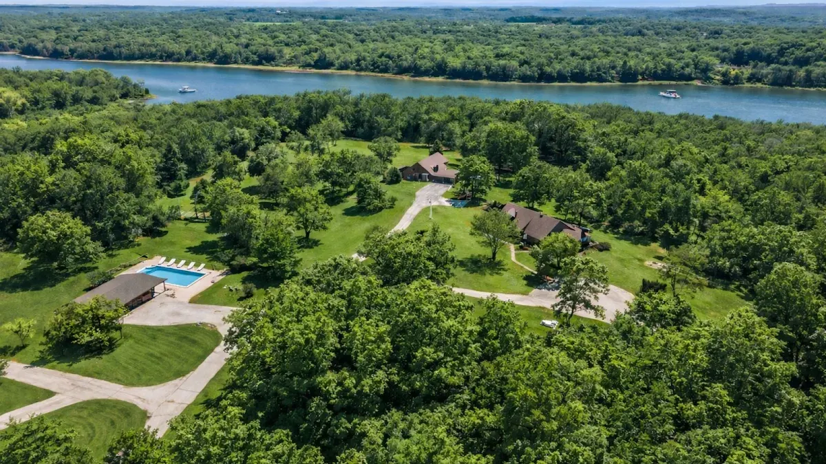 Patoka 4 Seasons Resort