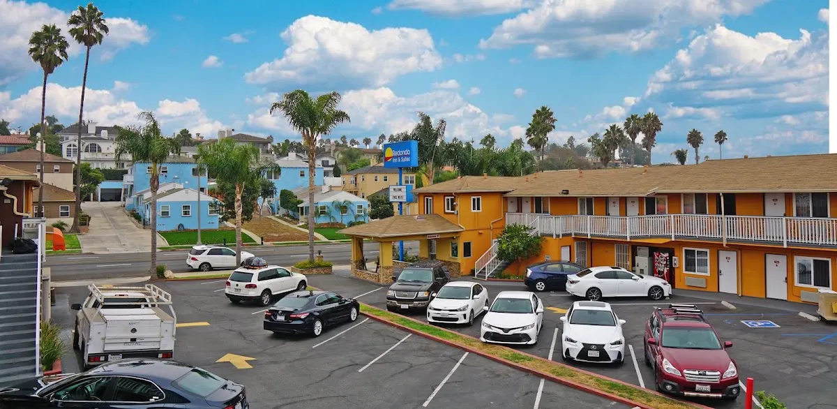 Redondo Inn & Suites