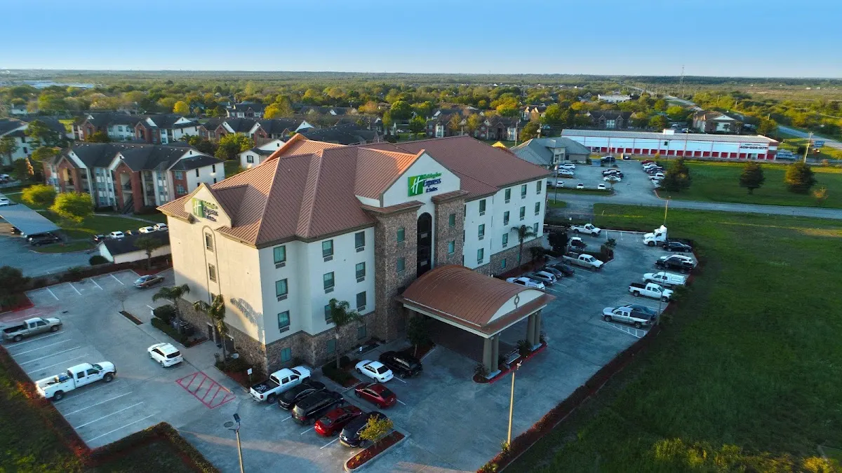Holiday Inn Express & Suites Texas City by IHG