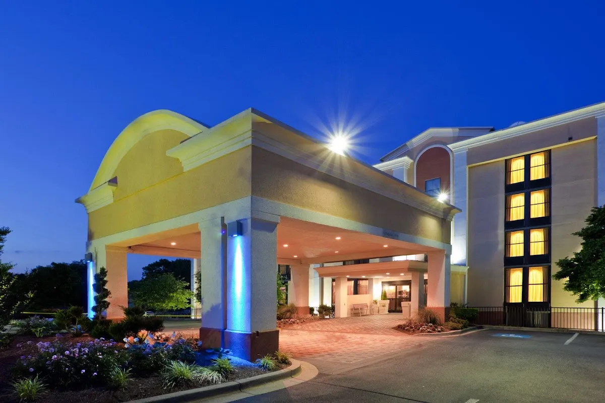 Holiday Inn Express Washington DC East-Andrews Afb by IHG