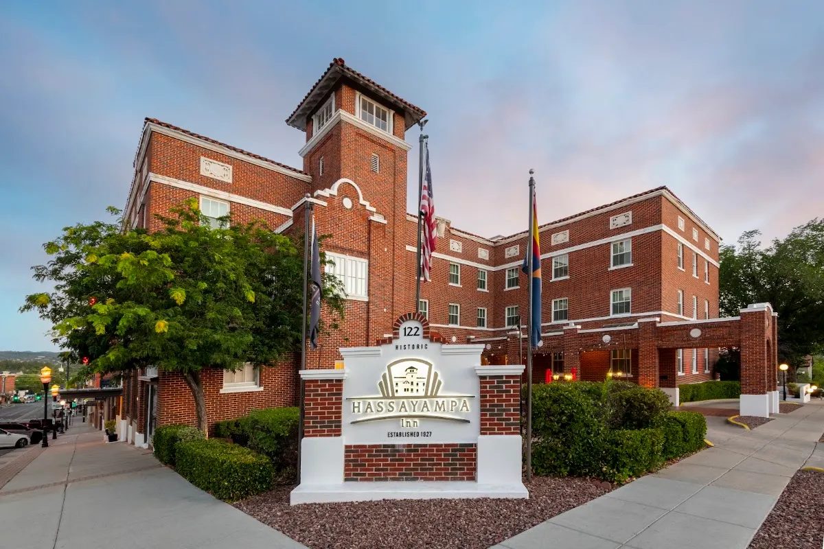 Hassayampa Inn