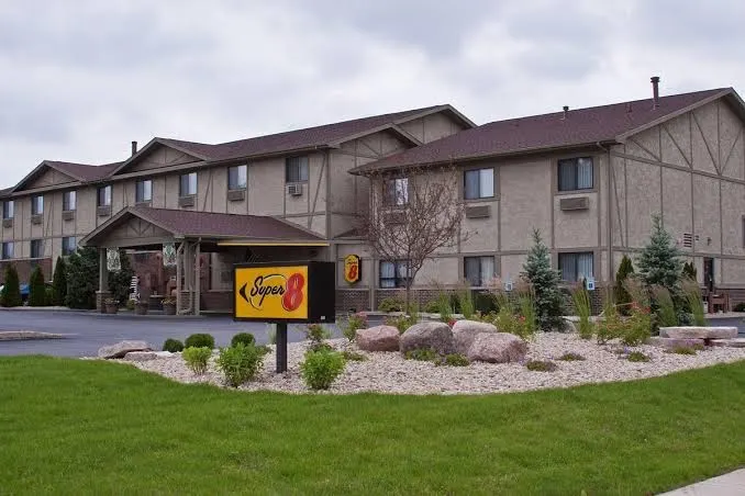 Super 8 by Wyndham Ottawa Starved Rock