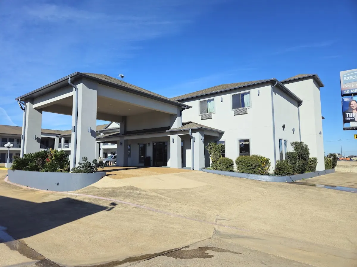 Budgetel Inn & Suites