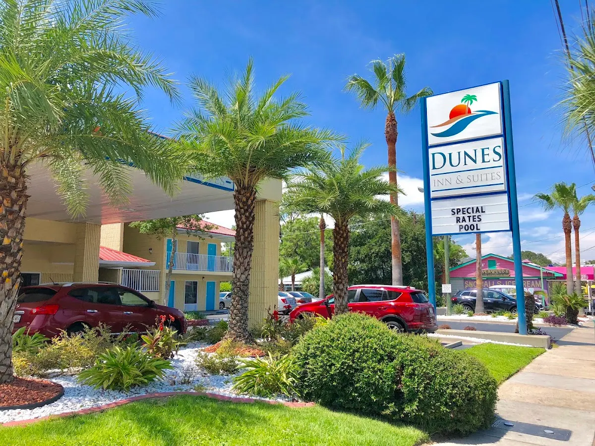 Dunes Inn & Suites