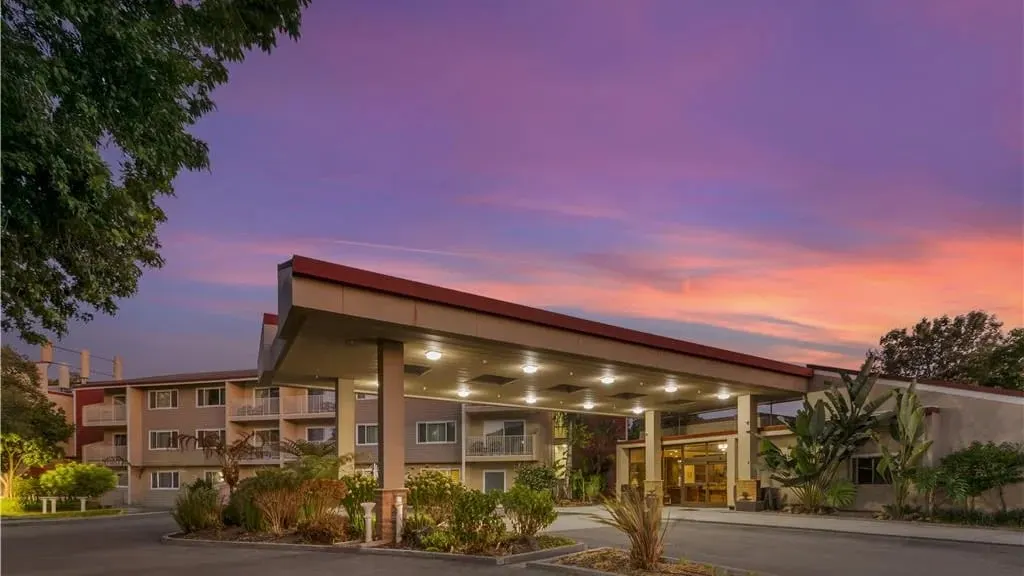 Best Western Plus Garden Court Inn