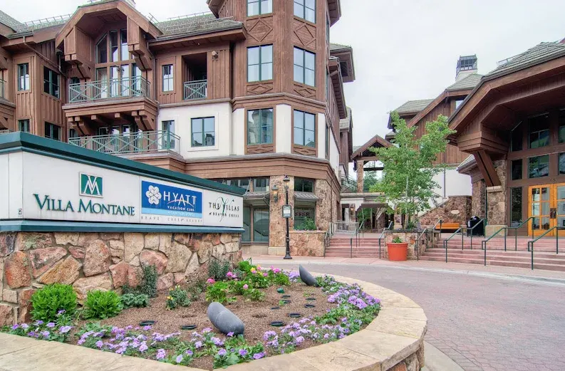 Villa Montane Townhomes by East West Hospitality