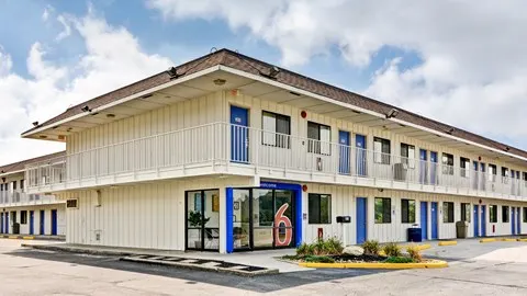 Motel 6 Pittsburgh, PA - Crafton
