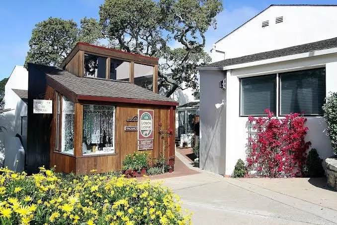 Lobos Lodge
