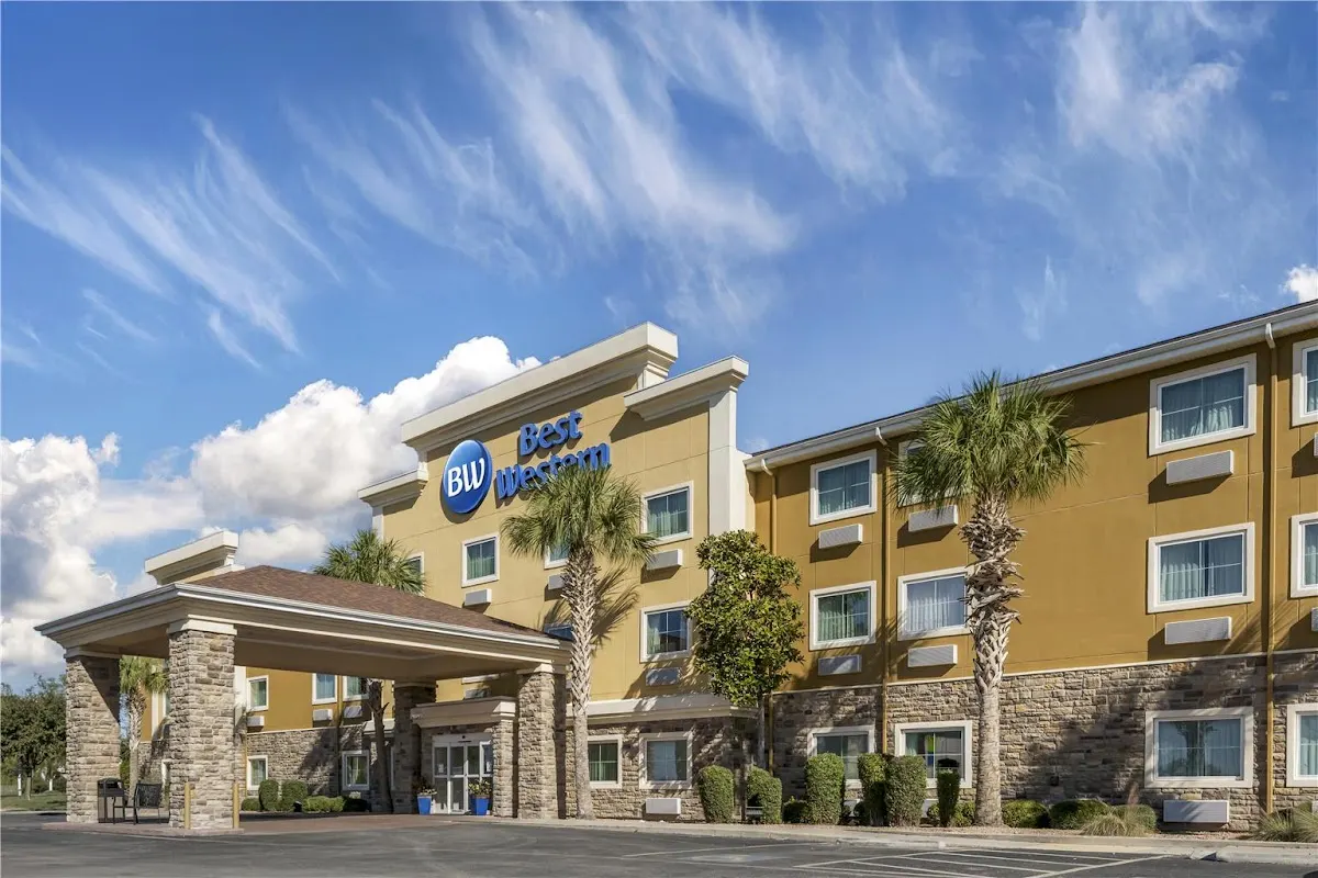 Best Western North Bryant Inn