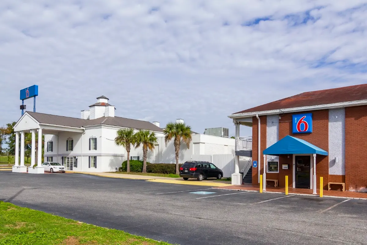 Motel 6 Brunswick, GA