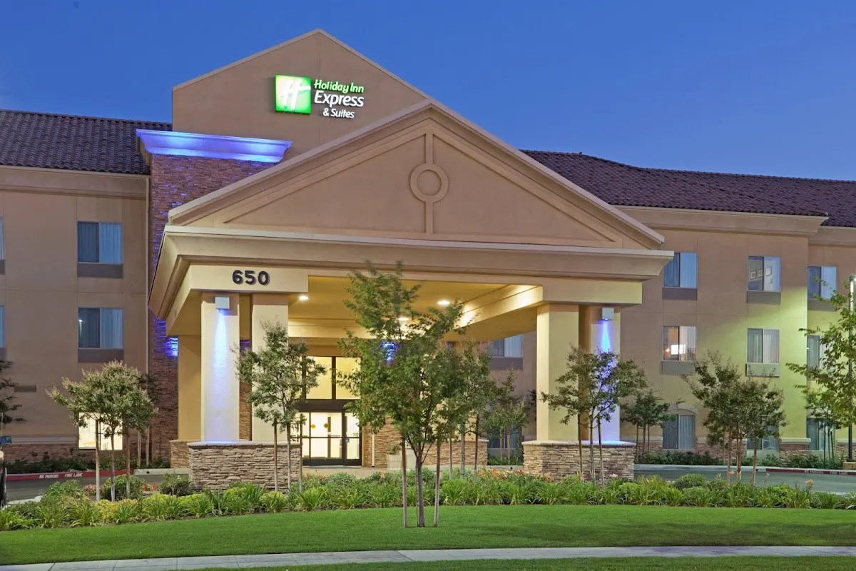 Holiday Inn Express & Suites Clovis-Fresno Area by IHG