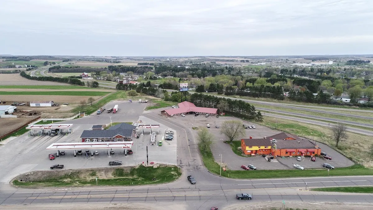 Bloomer Inn & Suites