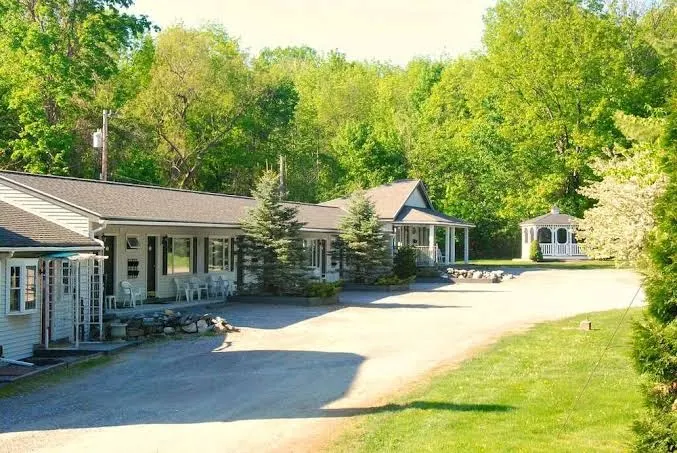 Harwood Hill Motel