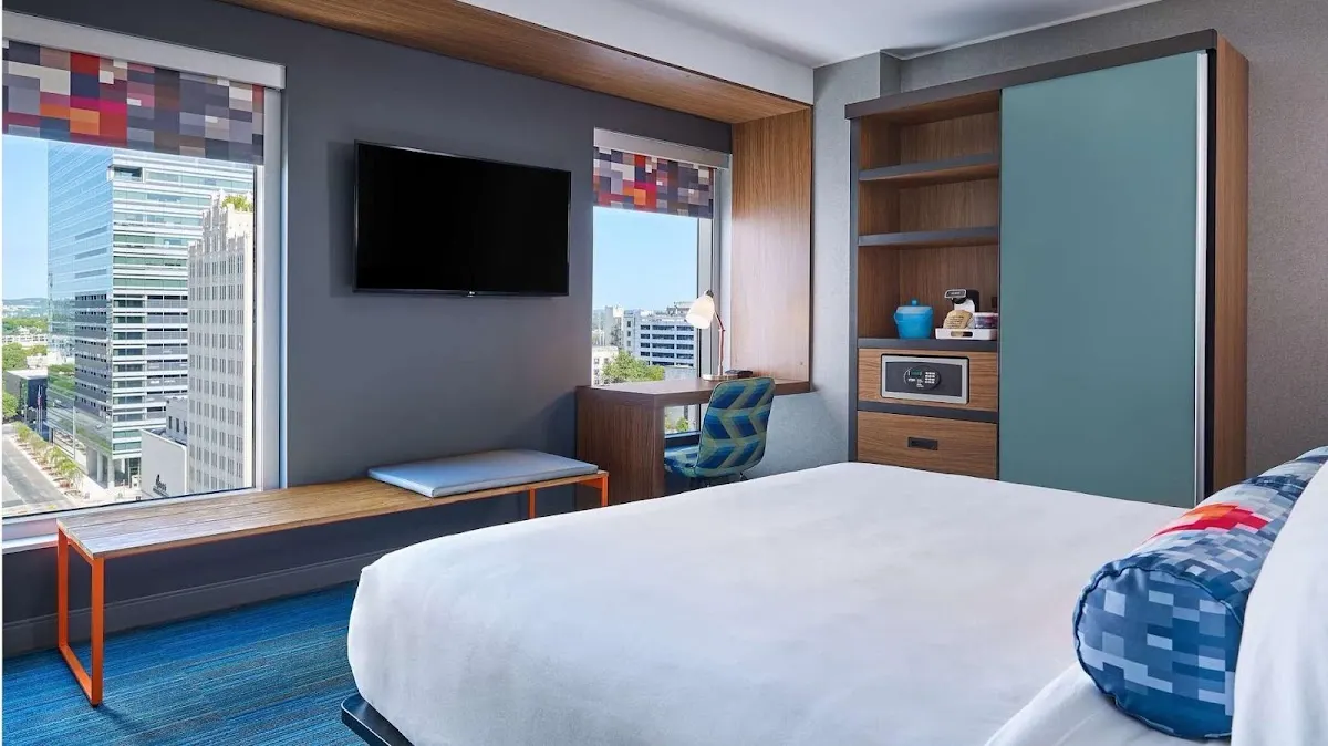 Aloft by Marriott Austin Downtown