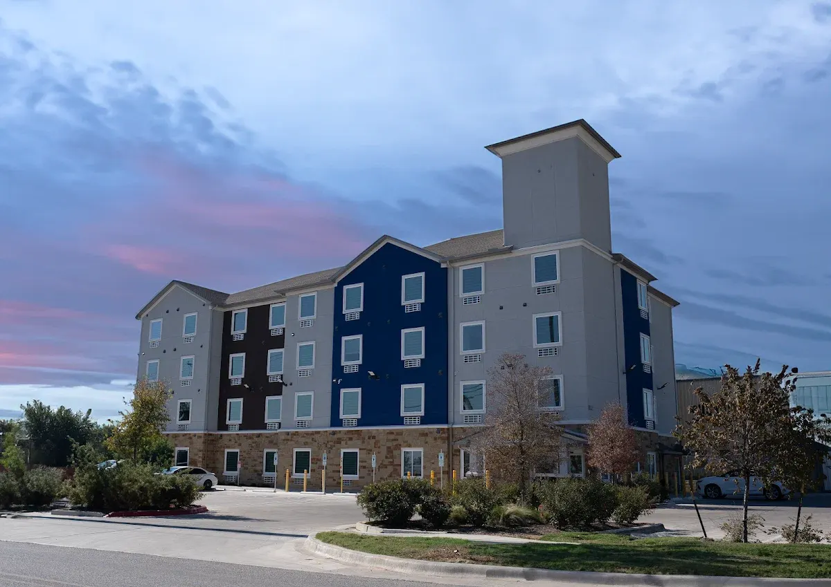 Texas Bungalows Hotel & Hotel Que at i35 Austin Pflugerville
