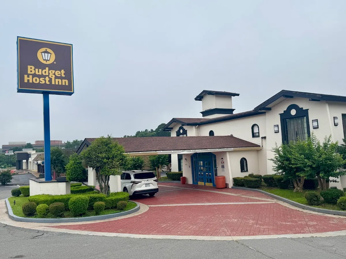 Budget Host Inn-Medical center.