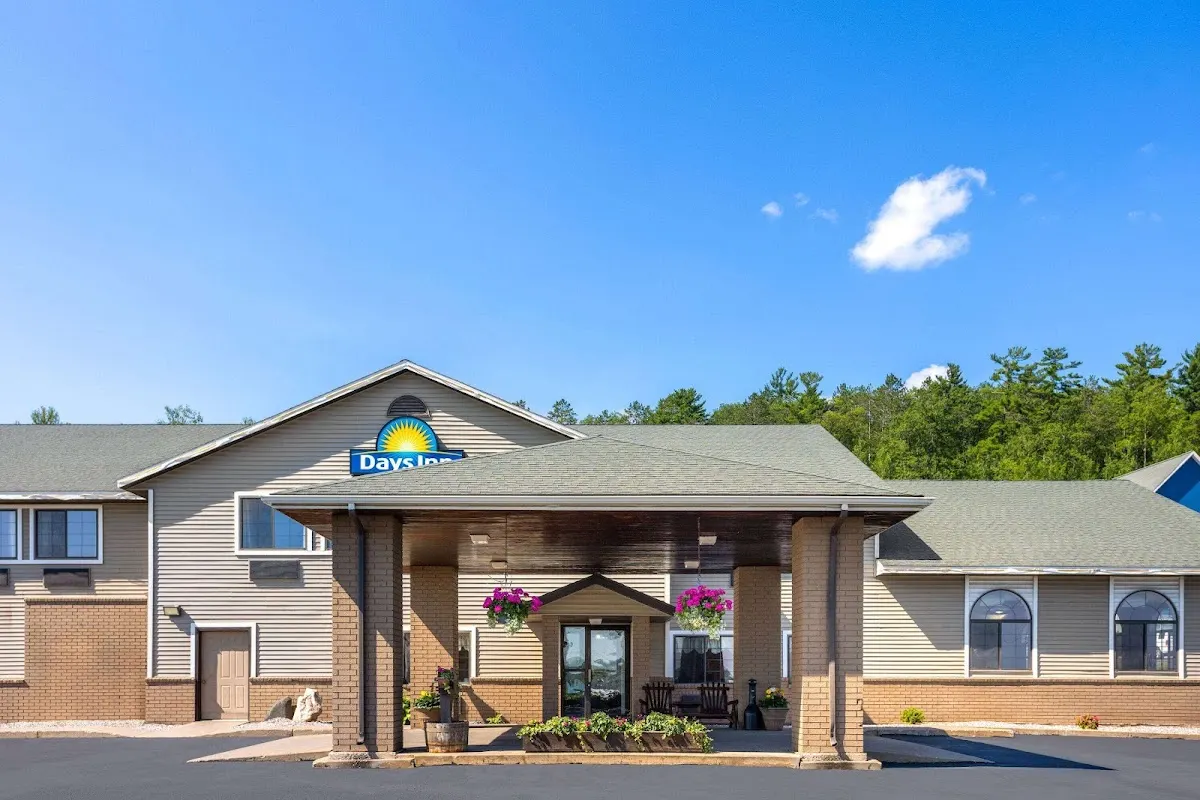 Days Inn by Wyndham Iron Mountain