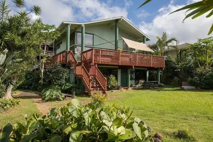 Backpackers Hawaii Vacation Inn and Hostel