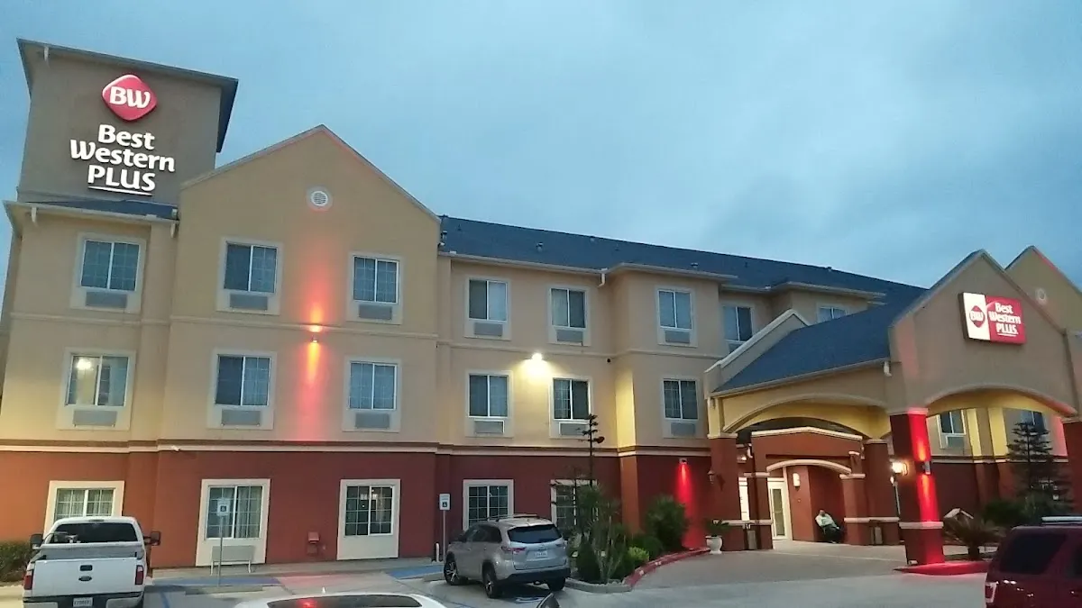 Best Western Plus Manvel Inn & Suites