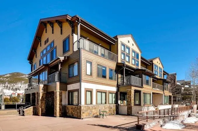 Slopeside Condominiums