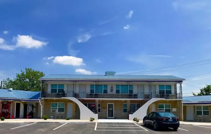 Horse Cave Motel