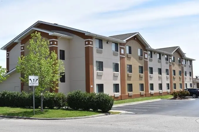Super 8 by Wyndham Newport News/Jefferson Ave.