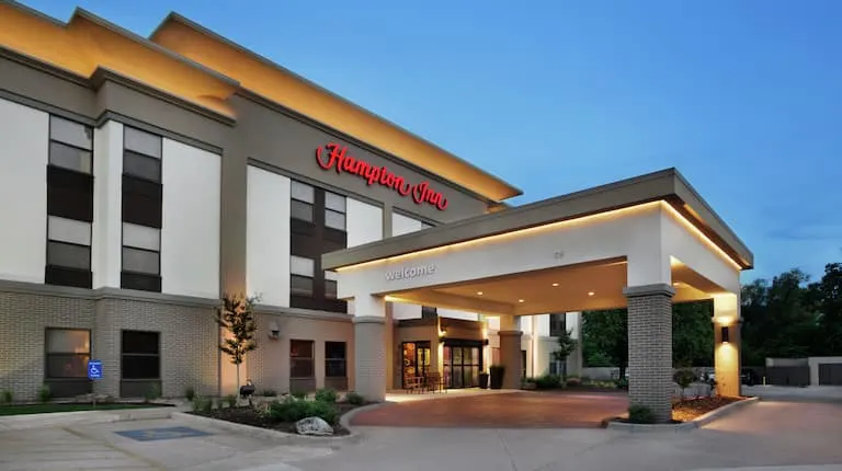 Hampton Inn Shawnee